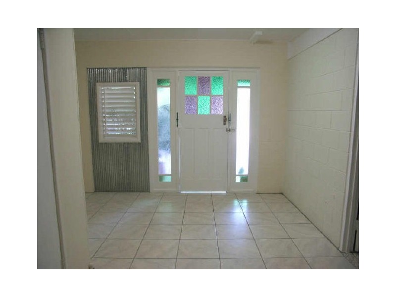 1 Beech Court, Bushland Beach QLD 4818