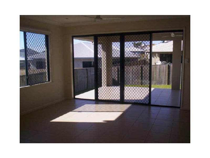 13 Keswick Street, Bushland Beach QLD 4818