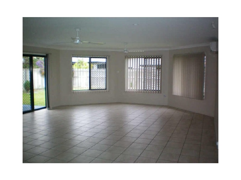 53 Estuary Parade, Douglas QLD 4814