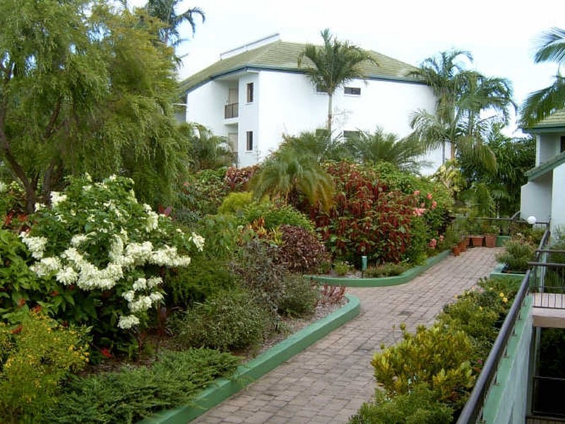 18/15 Hale Street, North Ward QLD 4810