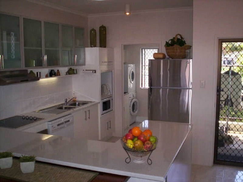 18/15 Hale Street, North Ward QLD 4810