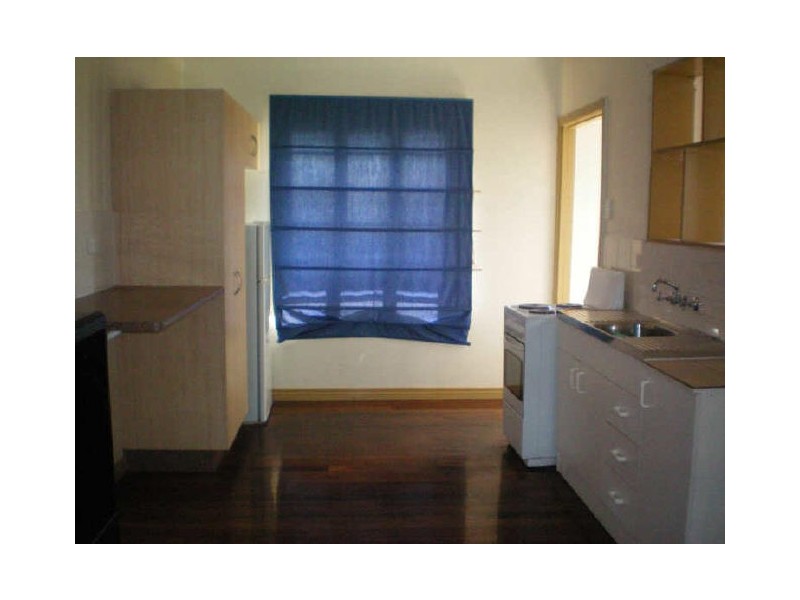 2/22 Melton Terrace ***, Townsville QLD 4810