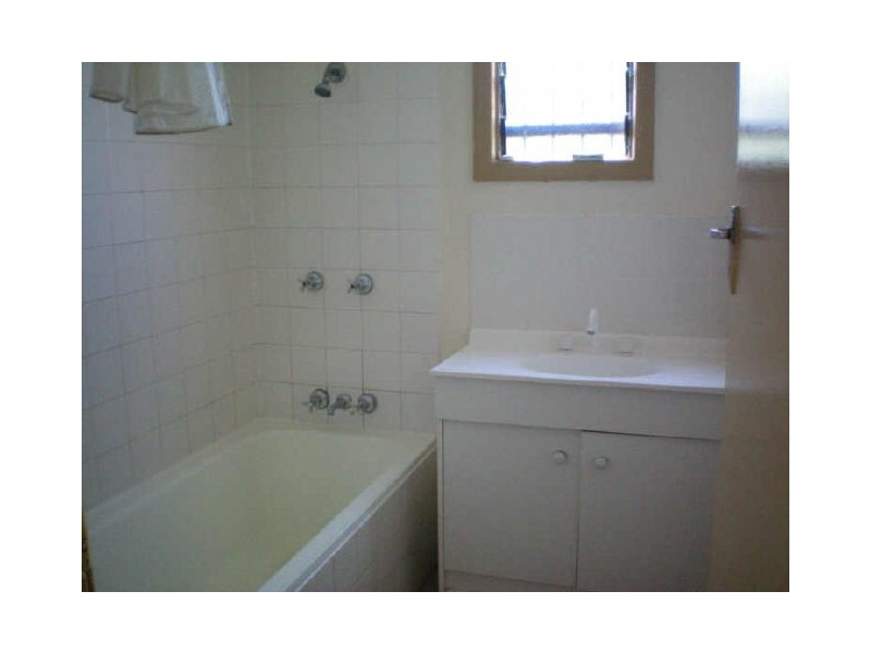 2/22 Melton Terrace ***, Townsville QLD 4810