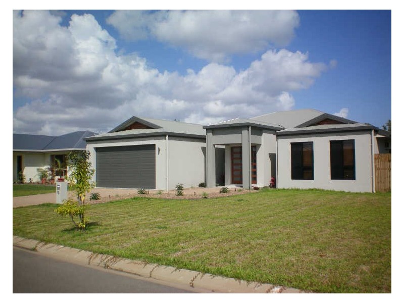 13 Daintree Drive, Bushland Beach QLD 4818