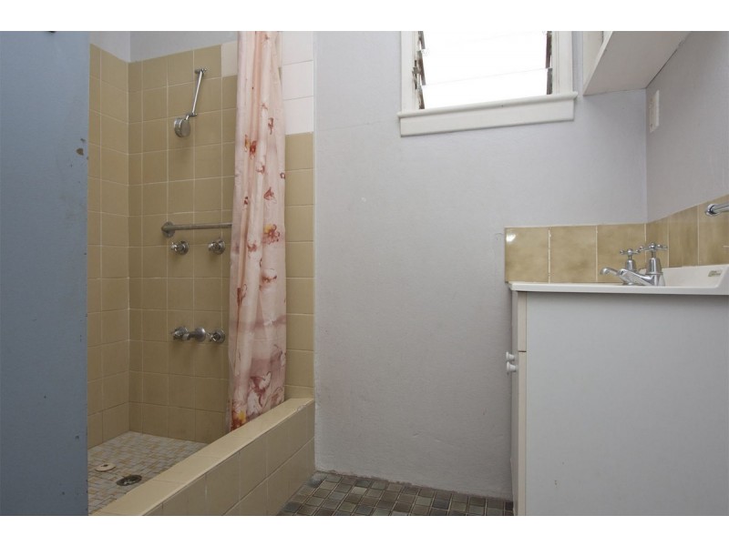 15 Carr Street, Hermit Park QLD 4812