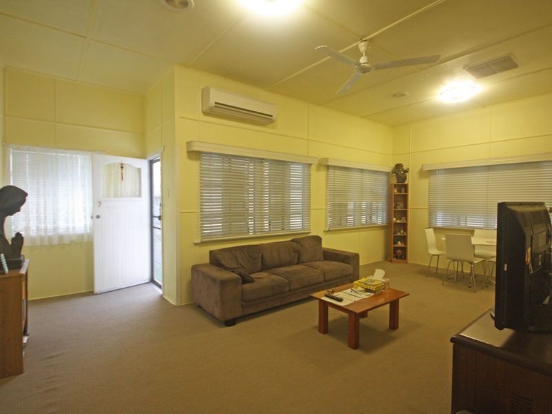 24 McAlister Street, Oonoonba QLD 4811