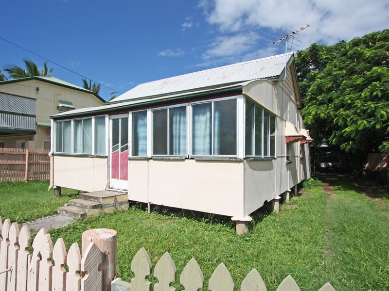 21 Perkins Street, South Townsville QLD 4810