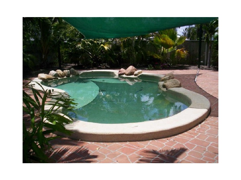 2 Kent Street, Gulliver QLD 4812