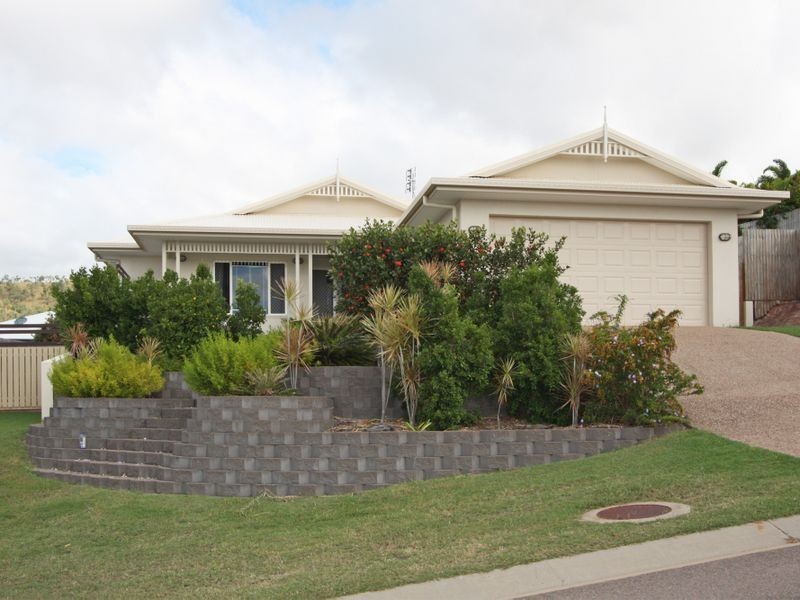 8 Palomar Court, Mount Louisa QLD 4814