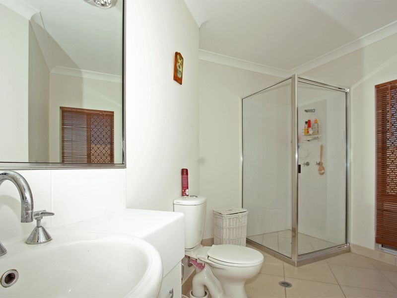 8 Palomar Court, Mount Louisa QLD 4814