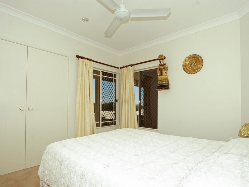 8 Palomar Court, Mount Louisa QLD 4814