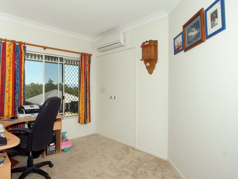 8 Palomar Court, Mount Louisa QLD 4814