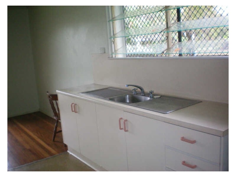 16 Garner Road, Kirwan QLD 4817