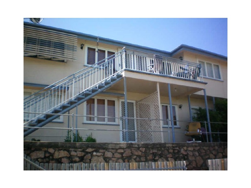 2/24 Hale Street, North Ward QLD 4810