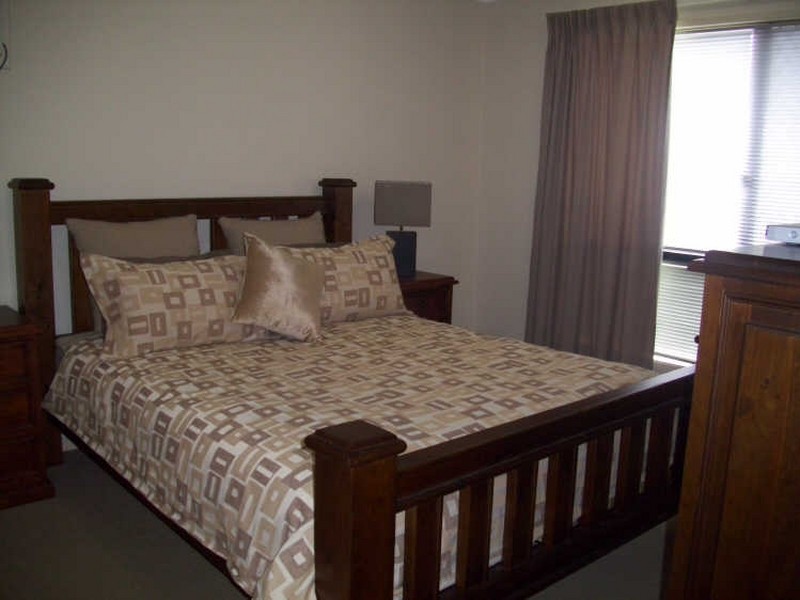 42 Gatwick Street, Burdell QLD 4818