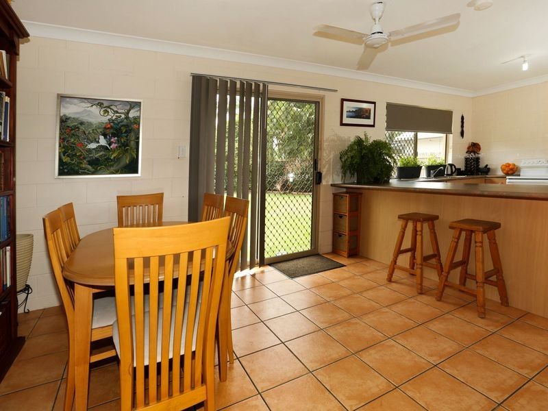 25 Leila Avenue, Rasmussen QLD 4815