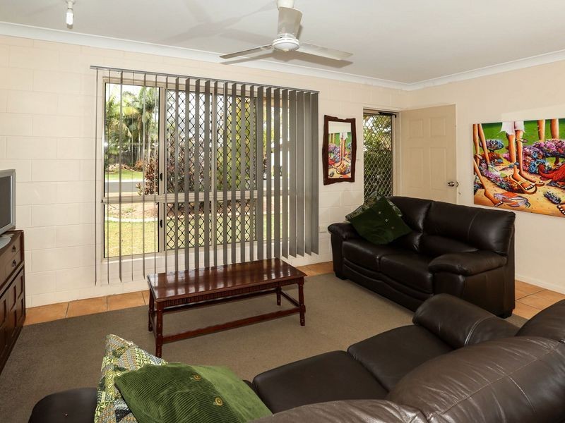 25 Leila Avenue, Rasmussen QLD 4815