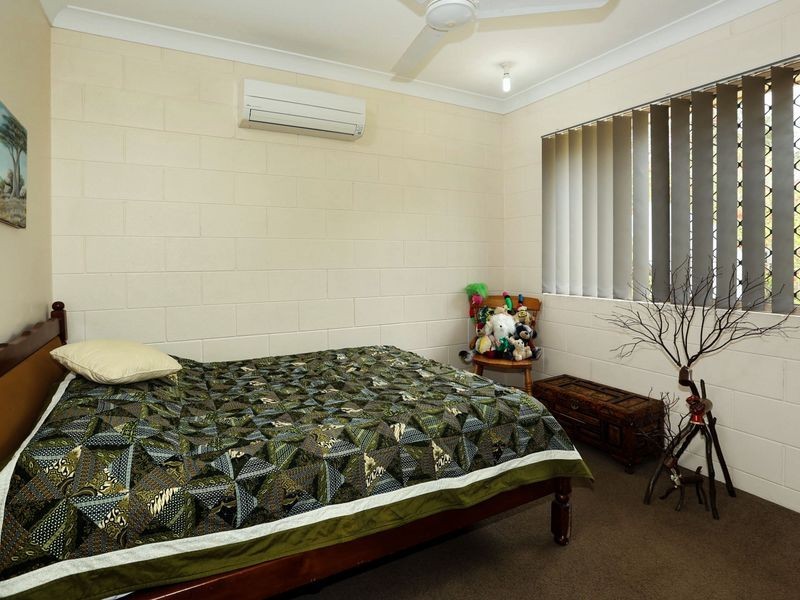 25 Leila Avenue, Rasmussen QLD 4815