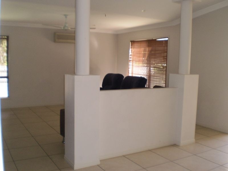 53 Warbler Crescent ***, Douglas VIC 3401