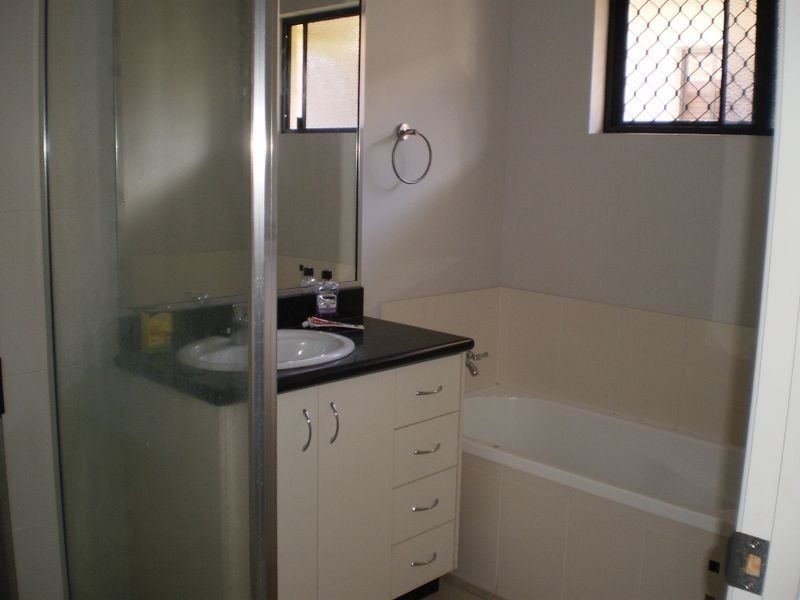 53 Warbler Crescent ***, Douglas VIC 3401