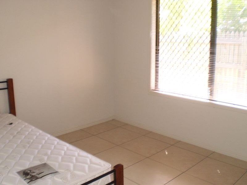 53 Warbler Crescent ***, Douglas VIC 3401