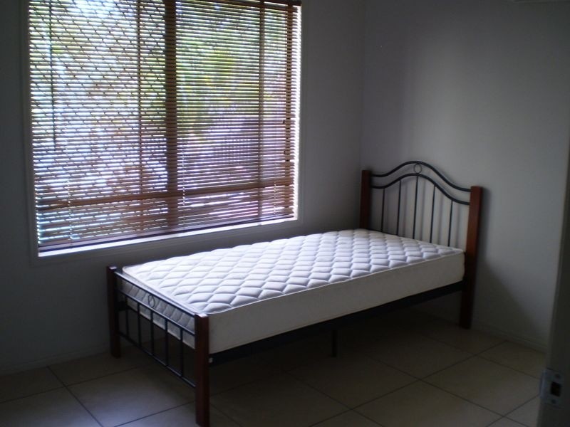 53 Warbler Crescent ***, Douglas VIC 3401