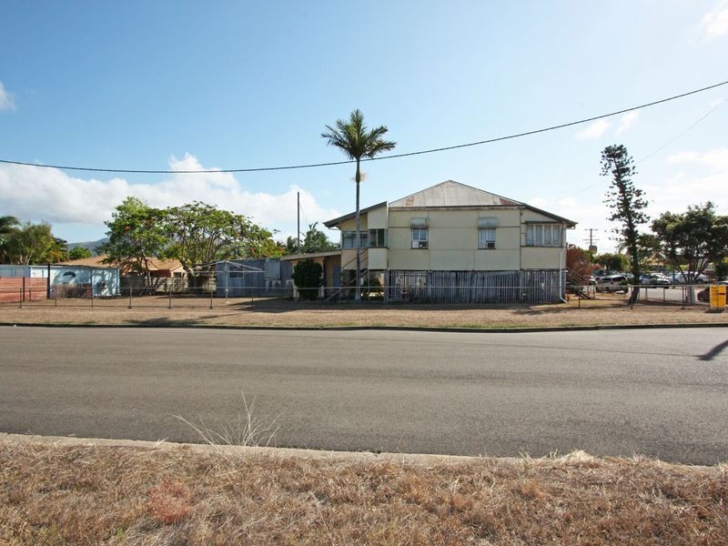 11 Norris Street, Hermit Park QLD 4812