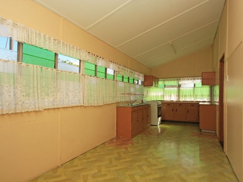 11 Norris Street, Hermit Park QLD 4812