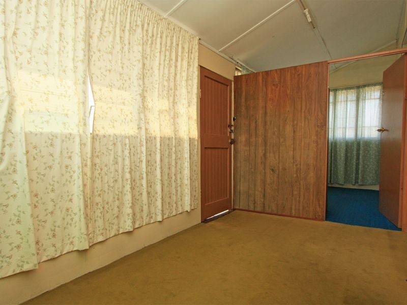 11 Norris Street, Hermit Park QLD 4812