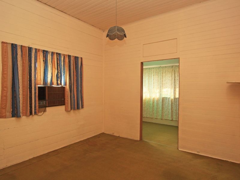 11 Norris Street, Hermit Park QLD 4812