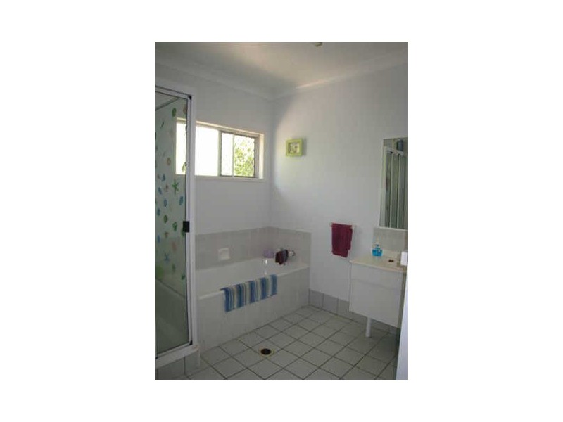 10 Colchester Crescent, Kirwan QLD 4817
