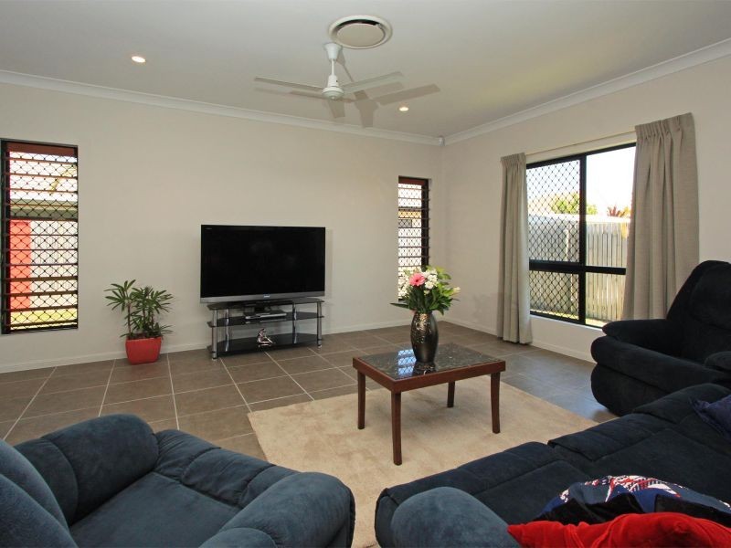 15 Kalynda Parade, Bohle Plains QLD 4817