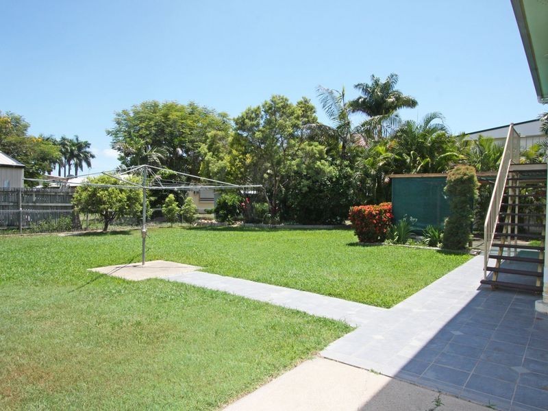 8 Ellis Court, Mount Louisa QLD 4814