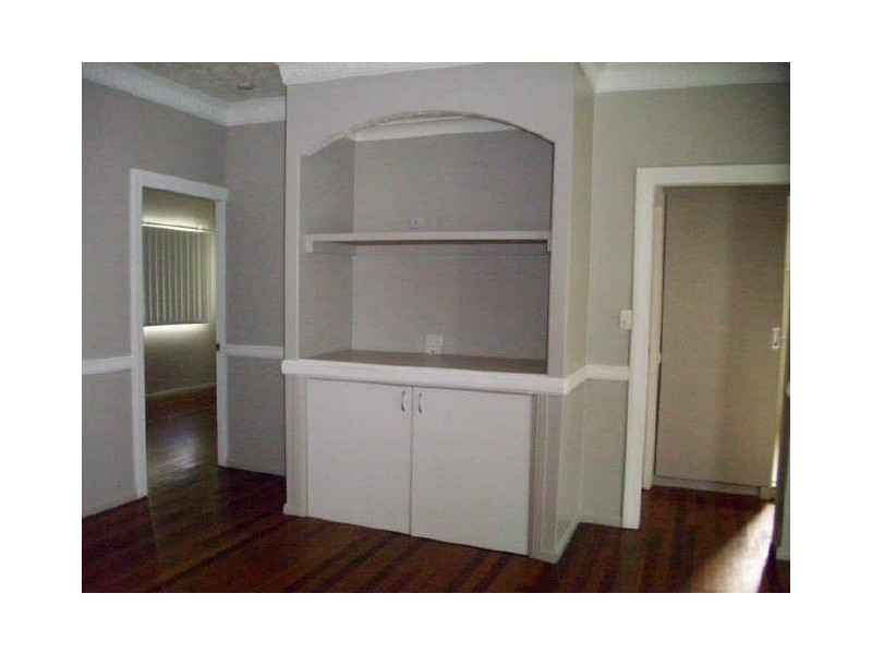 18 Doorey Street ***, West End QLD 4810