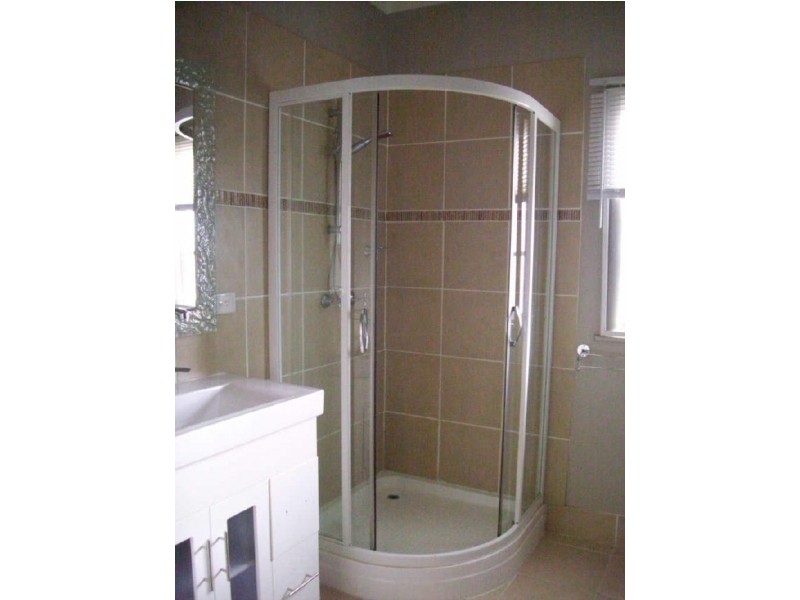 18 Doorey Street ***, West End QLD 4810