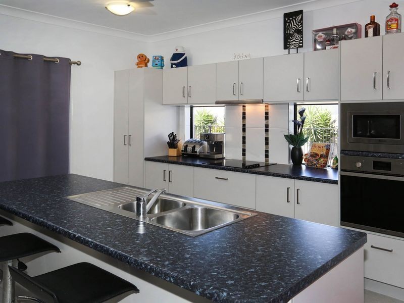 19 Browning Street, Mount Louisa QLD 4814