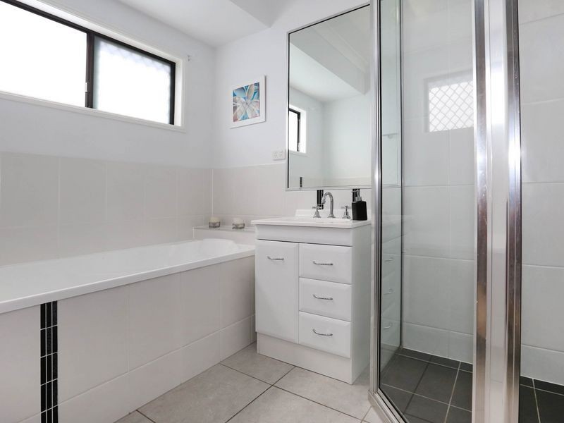 19 Browning Street, Mount Louisa QLD 4814