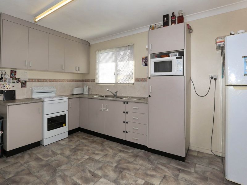 2/79 Twelfth Avenue, Railway Estate QLD 4810