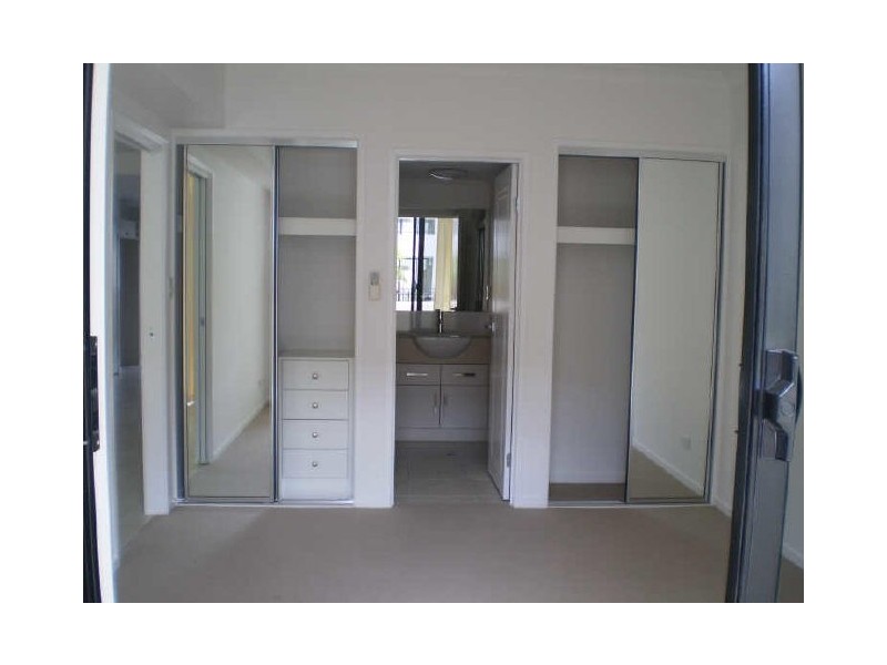 27/6-24 Henry Street ***, Townsville QLD 4810