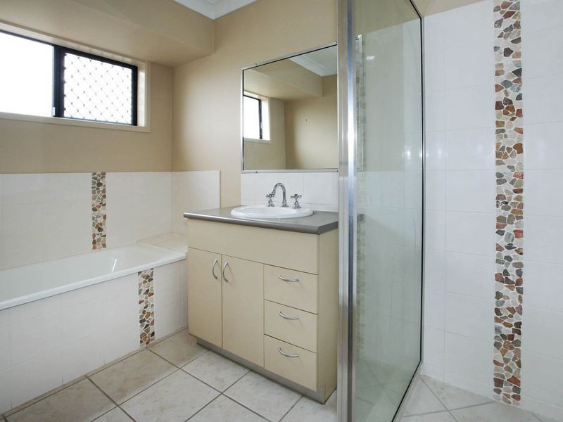 11 Waterdragon Link, Douglas QLD 4814