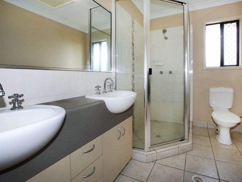 11 Waterdragon Link, Douglas QLD 4814