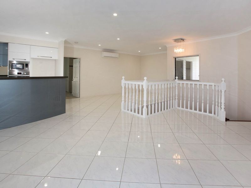 19 Kosciusko Way, Mount Louisa QLD 4814