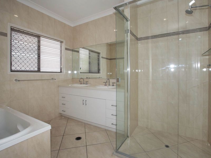 19 Kosciusko Way, Mount Louisa QLD 4814