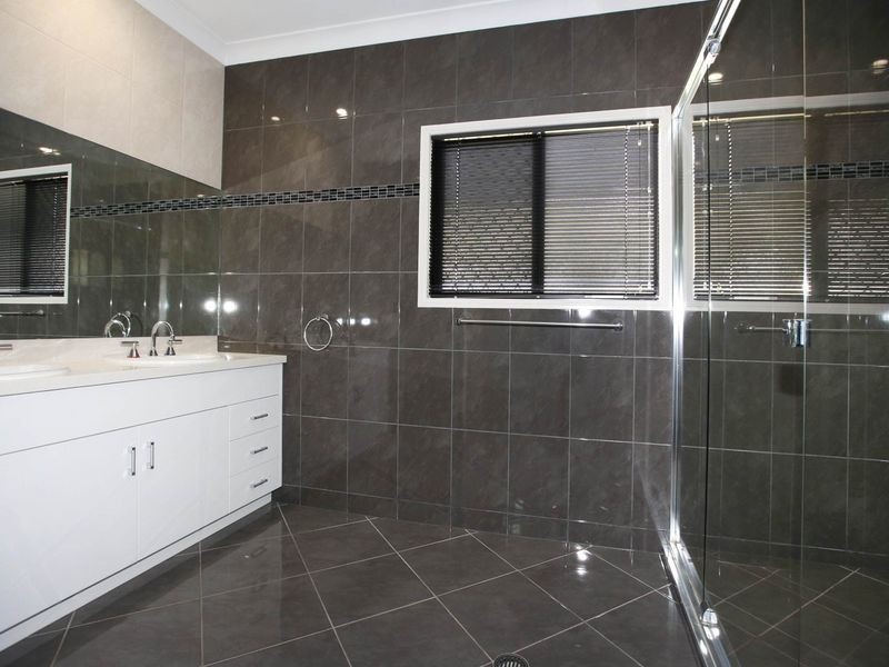 19 Kosciusko Way, Mount Louisa QLD 4814