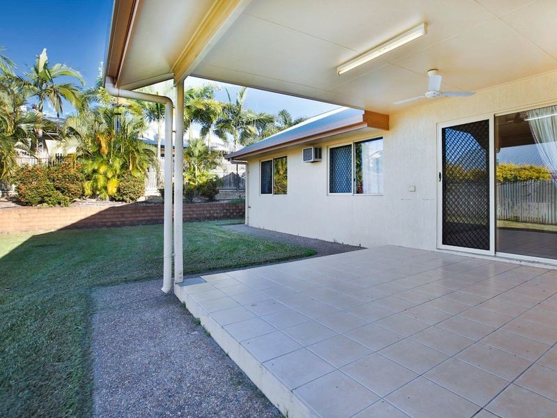 6 Timbury Way, Mount Louisa QLD 4814