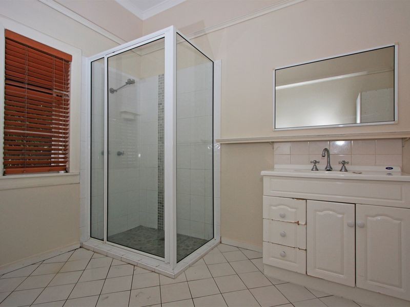 8 Charles Street, Aitkenvale QLD 4814