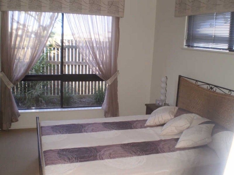 18 Dunlop Street ***, Kelso QLD 4815