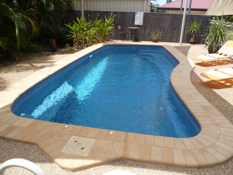 Bushland Beach QLD 4818