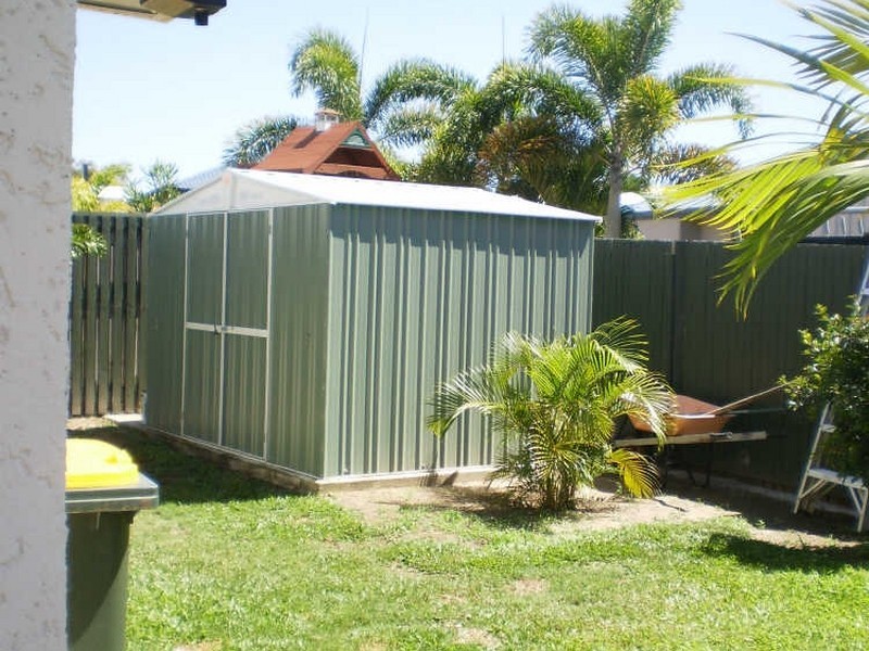 Bushland Beach QLD 4818