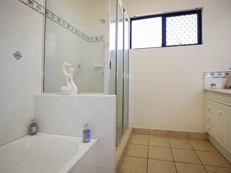 12 Riovista Way, Kirwan QLD 4817